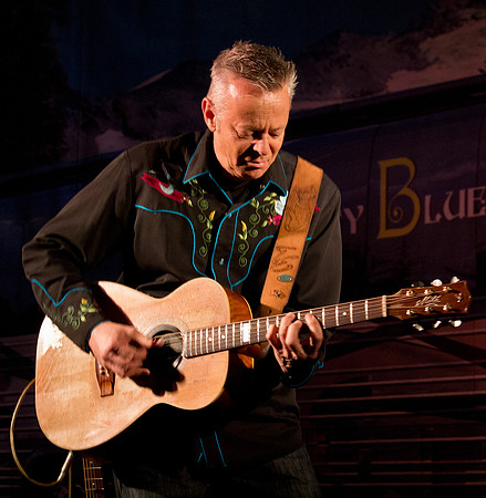 Tommy Emmanuel  @ The 2012 Rivercity Bluegrass Festival_-2
