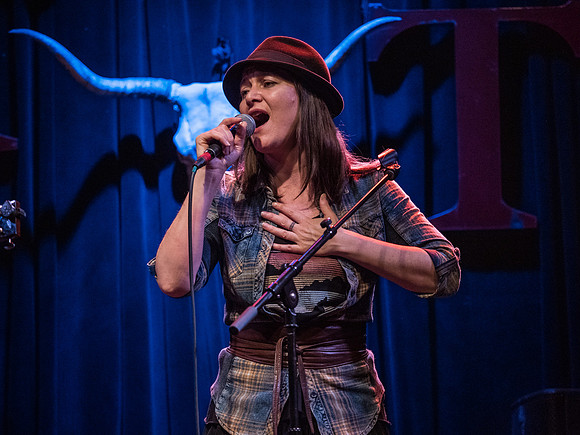 I Draw Slow @ The Tractor Tavern 03-14-2019-8