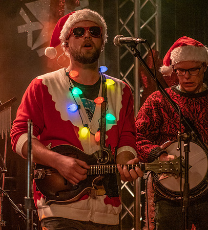 Cascade Crescendo @ The Polecat Yuletide Celebration 12-7-2018