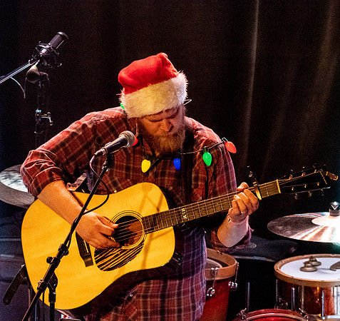 Cascade Crescendo @ The Polecat Yuletide Celebration 12-7-2018-15
