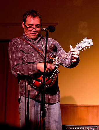 Chris Jones & The Night Drivers @ The Thumbnail Theatre 4-2-2011-27