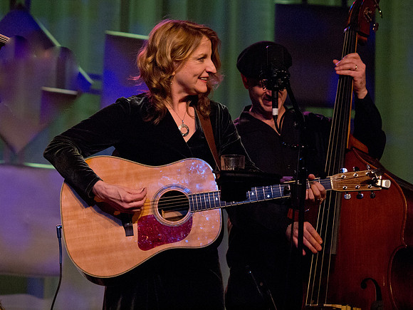 Claire Lynch @ Wintergrass 2012-3