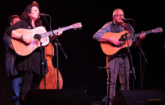 Kenny & Amanda Smith @ Wintergrass 2018-3