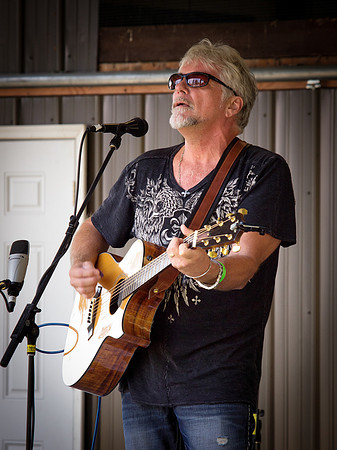 Michael O'Neill @ The 2012 Slowroots Festival-2
