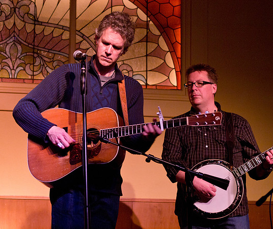 Chris Jones & The Night Drivers @ The Thumbnail Theatre 4-2-2011-28