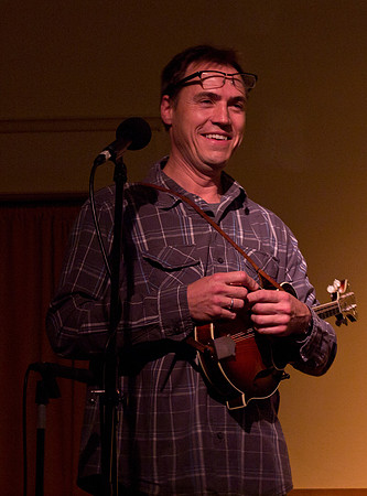 Chris Jones & The Night Drivers @ The Thumbnail Theatre 4-2-2011-16