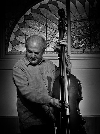 Chris Jones & The Night Drivers @ The Thumbnail Theatre 4-2-2011-23