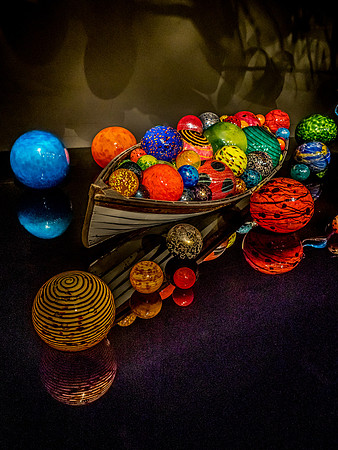 Chihuly Garden and Glass Set 3-2