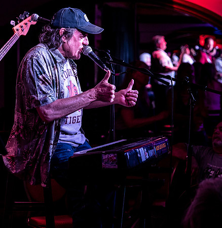 Commander Cody @ 9 Wallis Club Beverly, MA Set 1-19