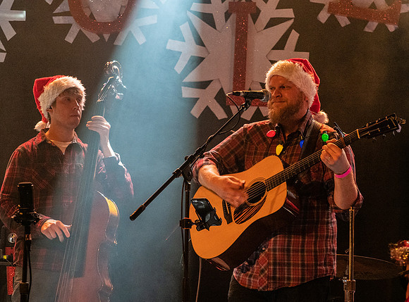 Cascade Crescendo @ The Polecat Yuletide Celebration 12-7-2018-14