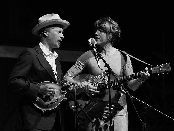 Caleb Klauder & Reeb Wilms @ Bluegrass From The Forest 2018-13