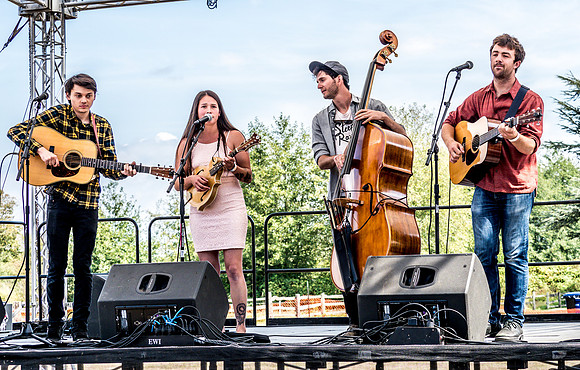 AJ Lee & Blue Summit @ The Hovander Homestead Bluegrass Festival 2018-10