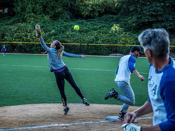 Axia Home Loans Softball 9-25-18_-91