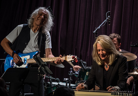 Albert Lee & Cindy Cashdollar @ Jazz Alley July 2015-3