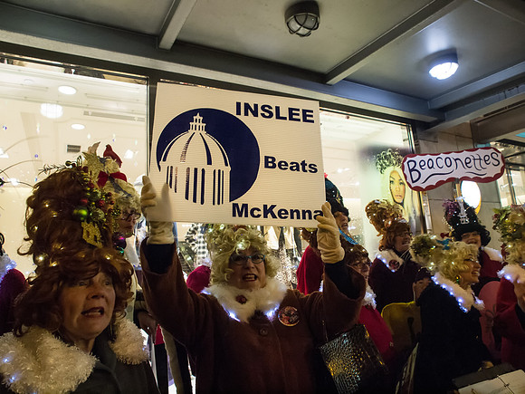 The Beaconettes @ The Great Figgy Pudding Caroling Contest 2012-33