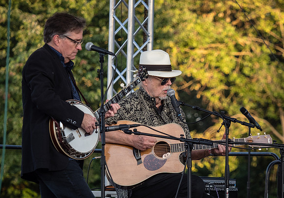 Crary, Evans and Barnick @ The Hovander Homestead Bluegrass Festival 2018-22