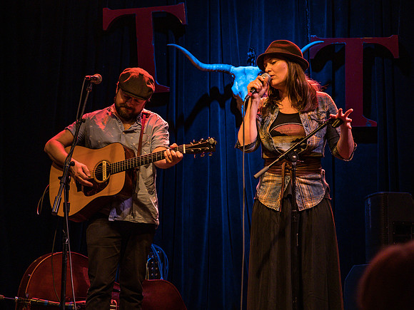 I Draw Slow @ The Tractor Tavern 03-14-2019-15