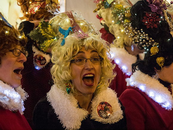 The Beaconettes @ The Great Figgy Pudding Caroling Contest 2012-2