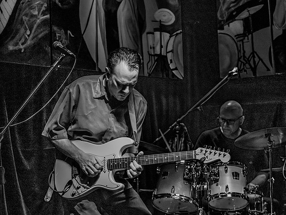 Lisa Mann Trio @ The Blue Diamond 5-4-19-12