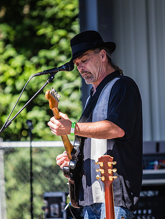 Nick Vigarino@ The 2012 Slowroots Festival-6