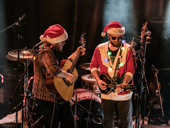Cascade Crescendo @ The Polecat Yuletide Celebration 12-7-2018-20
