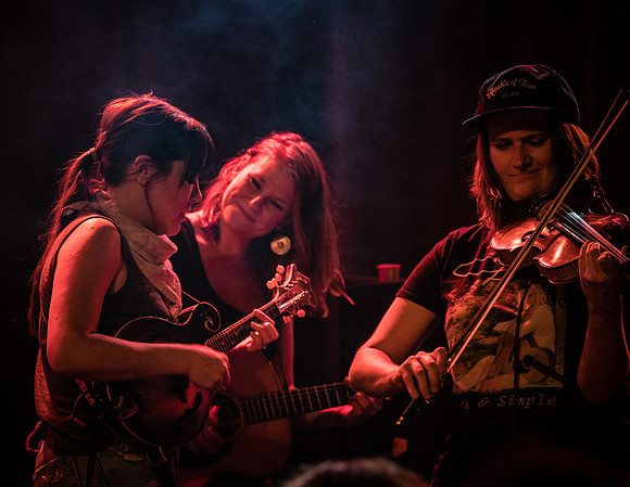 Della Mae @ Nectar Lounge 4-26-18-18