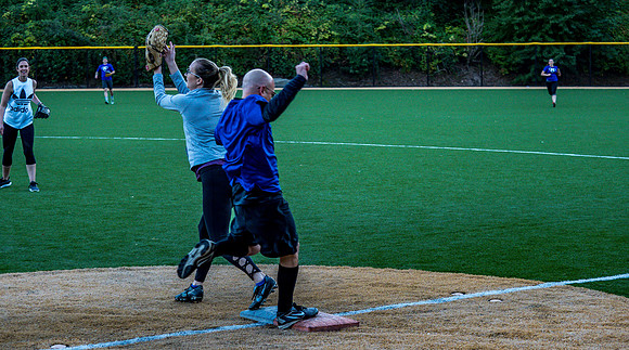 Axia Home Loans Softball 9-25-18_-95