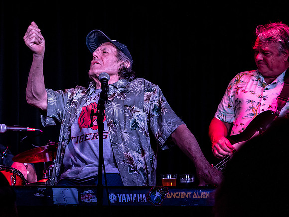 Commander Cody @ 9 Wallis Club Beverly, MA Set 1