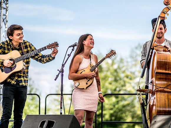 AJ Lee & Blue Summit @ The Hovander Homestead Bluegrass Festival 2018-21
