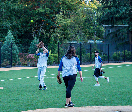 Axia Home Loans Softball 9-25-18_-98