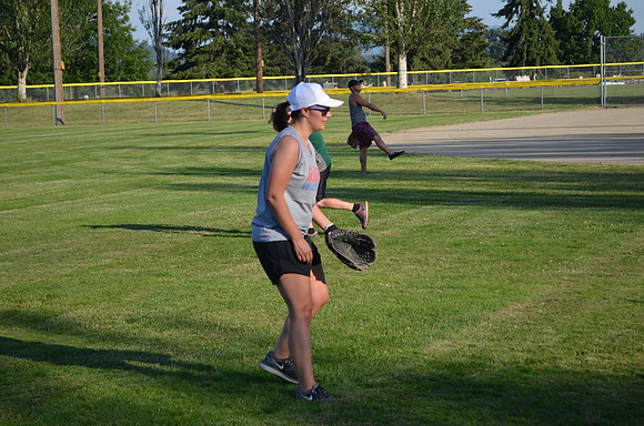 Axia Home Loans Softball Practice 1 6-19-18-7