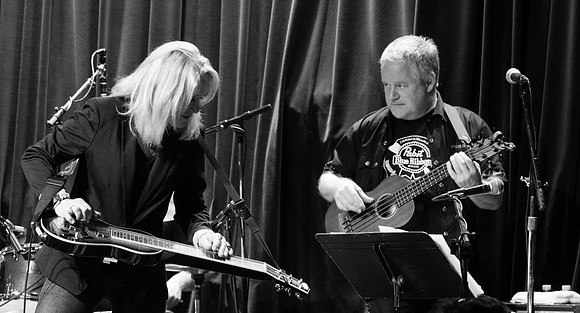 Albert Lee & Cindy Cashdollar @ Jazz Alley July 2015-30