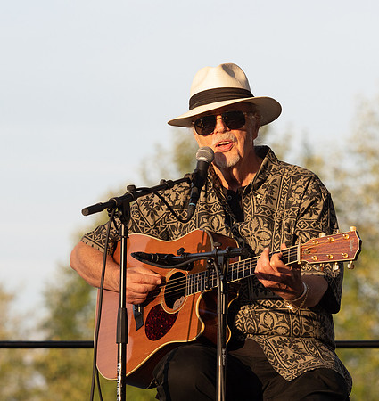 Crary, Evans and Barnick @ The Hovander Homestead Bluegrass Festival 2018-7