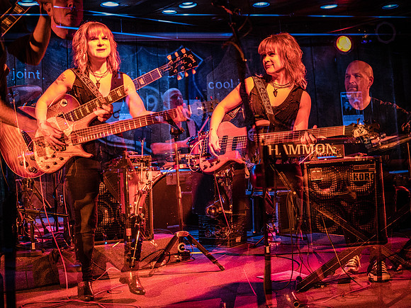 Lisa Mann and Her Really Good Band @ HWY 99 3-31-18-34